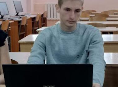 Рівненський міський голова відзначив студента  факультету кібернетики МЕГУ Іллю Заречанського стипендією